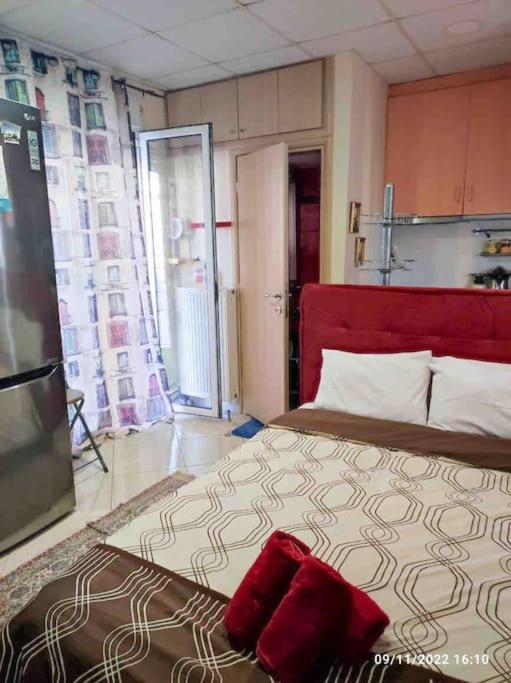 Spacious Private Rooftop Studio, Mountain And Sea View Athens Exterior photo